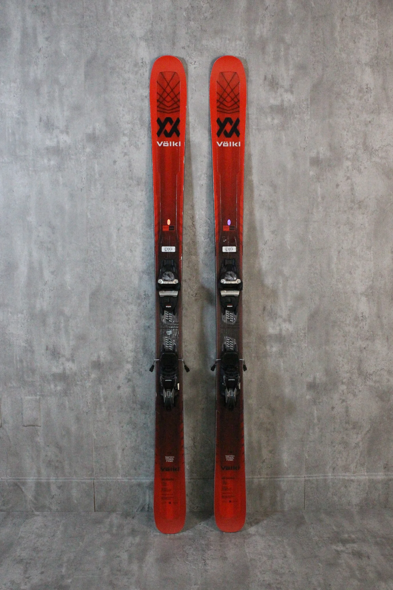 Demo/Used - Volkl M6 Mantra 2024