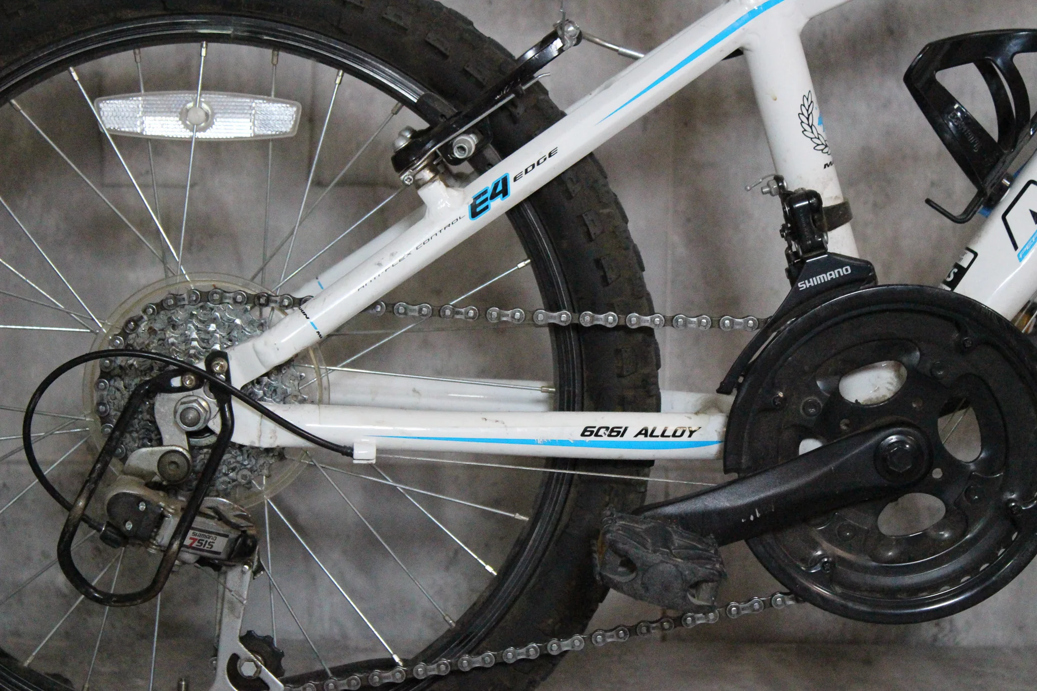 Used - Marin Hidden Canyon 20" - Image 3